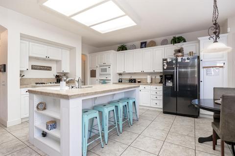 1901 Legend Dr, Modesto, CA 95357 photo 8