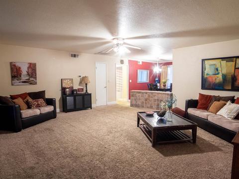 2435 Country Dr, Merced, CA 95340 photo 4