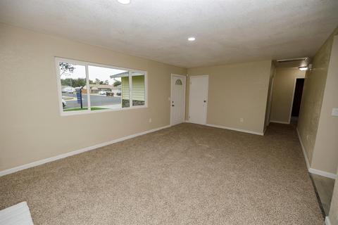 594 Camelia Ln, Manteca, CA 95336 photo 5