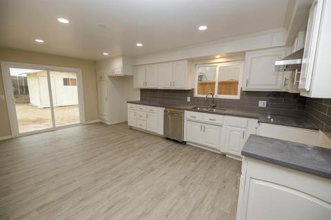 594 Camelia Ln, Manteca, CA 95336 photo 11