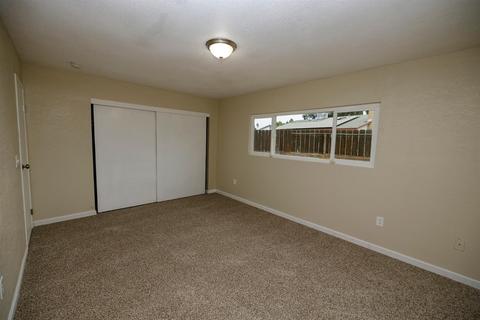 594 Camelia Ln, Manteca, CA 95336 photo 17