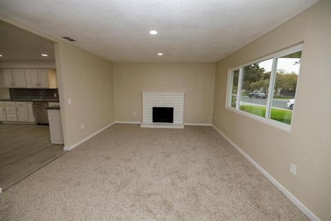 594 Camelia Ln, Manteca, CA 95336 photo 9