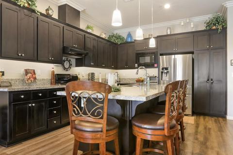 1040 Evergreen Ave, Lathrop, CA 95330 photo 4
