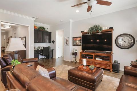 1040 Evergreen Ave, Lathrop, CA 95330 photo 12