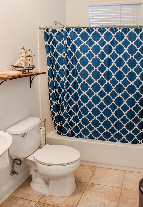 3320 Vancouver Dr, Modesto, CA 95355 photo 9