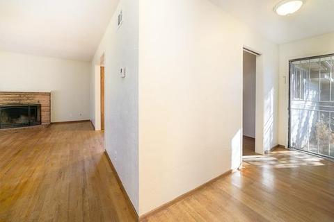 1131 E North St, Manteca, CA 95336 photo 2