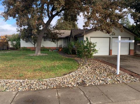 1131 E North St, Manteca, CA 95336 photo 1