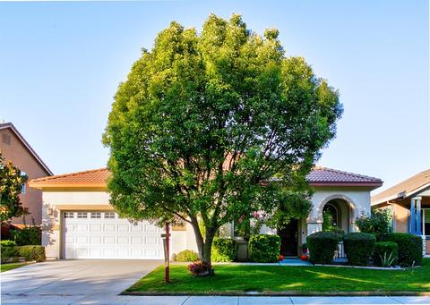 1055 Lucio St, Manteca, CA 95336 photo 2