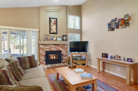 5125 Emerald Fell Ct, Antelope, CA 95843 photo 4
