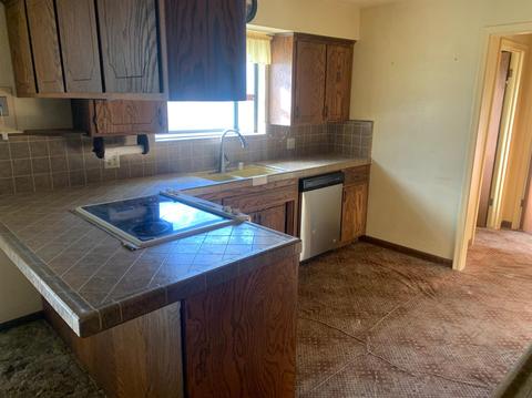 4220 Via Del Roble, Red Bluff, CA 96080 photo 4