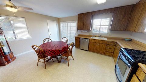 262 Blossom Dr, Ripon, CA 95366 photo 9