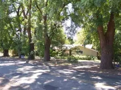 3365 Bell, Chico, CA 95973 photo 2