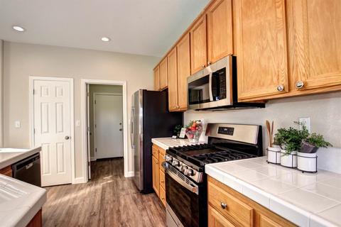2136 Caravaggio Dr, Davis, CA 95618 photo 13