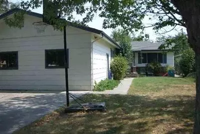636 S Lassen St, Willows, CA 95988 photo 1