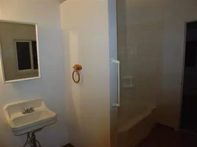 319 N Shasta St, Willows, CA 95988 photo 3