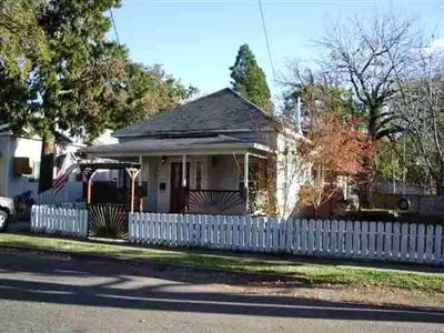 689 E 18th St, Chico, CA 95928 photo 1