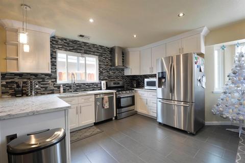 1025 Lee Ave, Gustine, CA 95322 photo 11