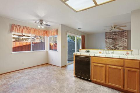 1060 Colonial Ct, Tracy, CA 95376 photo 16
