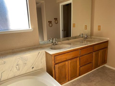536 Klopping Ct, Patterson, CA 95363 photo 17