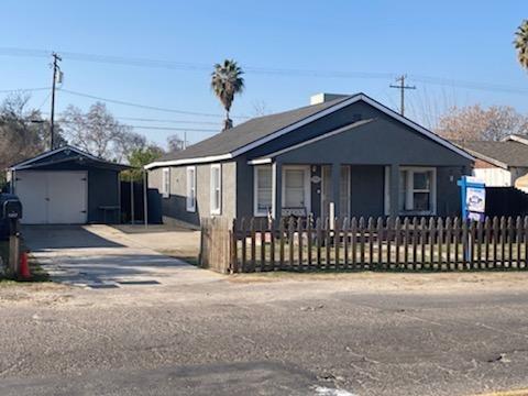 1317 Herndon Rd, Modesto, CA 95351 photo 1