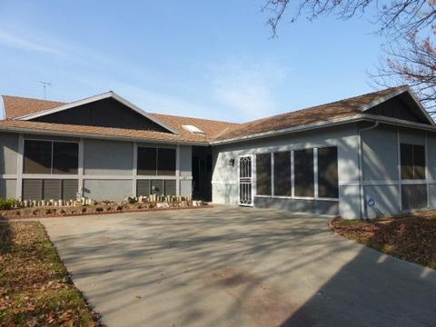 411 Sherwood Dr, Gustine, CA 95322 photo 1