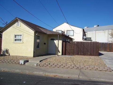 219 Oregon St, Manteca, CA 95337 photo 2