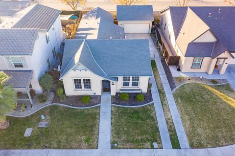 1453 Gianna Pl, Manteca, CA 95336 photo 2