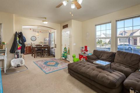 1453 Gianna Pl, Manteca, CA 95336 photo 4