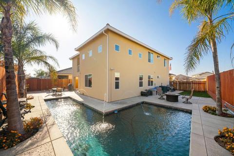 1027 June Ct, Galt, CA 95632 photo 4