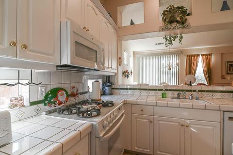 1813 Hyde Park Ln, Manteca, CA 95336 photo 12
