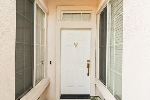 1813 Hyde Park Ln, Manteca, CA 95336 photo 4