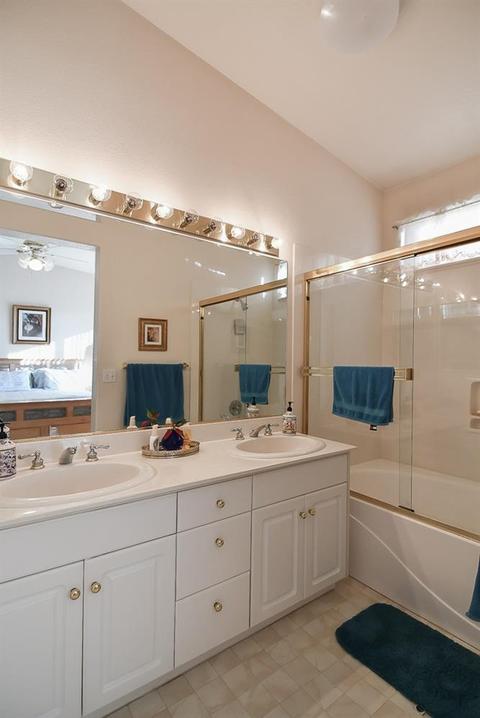 1813 Hyde Park Ln, Manteca, CA 95336 photo 23