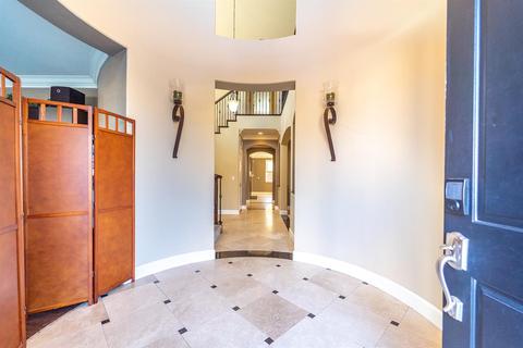 2440 Kaslin Dr, Modesto, CA 95355 photo 9