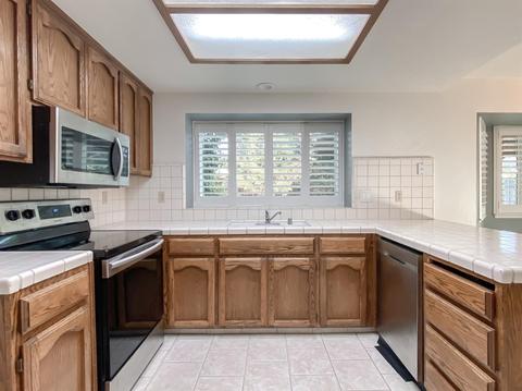 1712 Pinecrest Ln, Modesto, CA 95355 photo 13