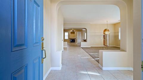 572 Robert Gabriel Ct, Tracy, CA 95377 photo 4