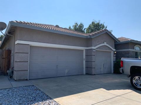 572 Robert Gabriel Ct, Tracy, CA 95377 photo 2