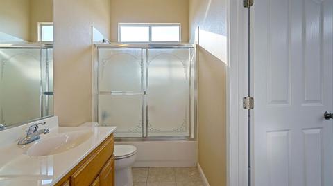 572 Robert Gabriel Ct, Tracy, CA 95377 photo 7