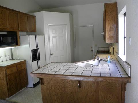 2408 Black Walnut Dr, Modesto, CA 95355 photo 3