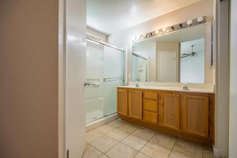 16240 Williamstowne Dr, Lathrop, CA 95330 photo 19