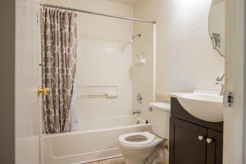 16240 Williamstowne Dr, Lathrop, CA 95330 photo 16