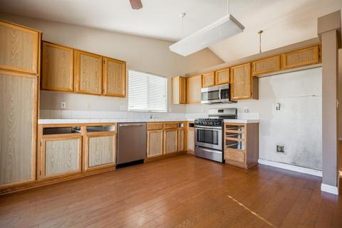 16240 Williamstowne Dr, Lathrop, CA 95330 photo 11
