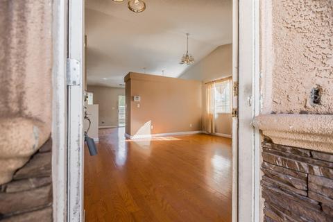 16240 Williamstowne Dr, Lathrop, CA 95330 photo 6