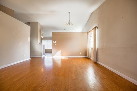 16240 Williamstowne Dr, Lathrop, CA 95330 photo 8