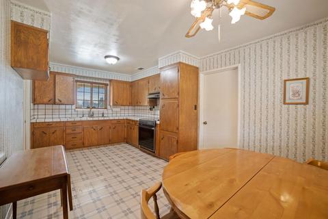831 Cardinal St, Lodi, CA 95240 photo 8
