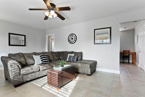 657 Pine St, Manteca, CA 95336 photo 9