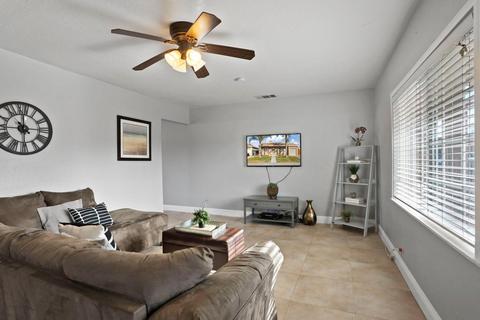 657 Pine St, Manteca, CA 95336 photo 7
