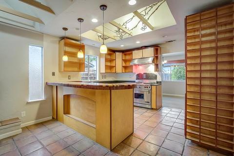 2416 Pinnacles Dr, Rocklin, CA 95677 photo 2