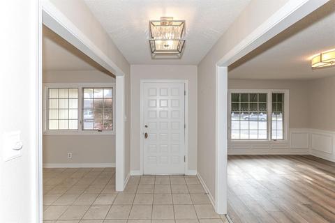 557 Joan Ct, Merced, CA 95340 photo 3