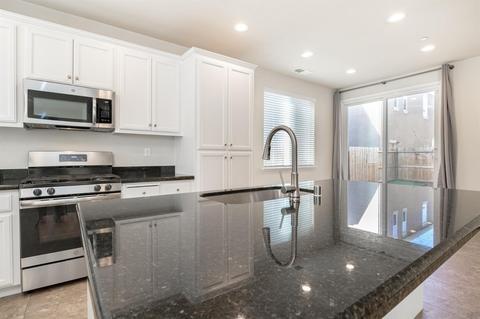 3833 Lookout Dr, Modesto, CA 95355 photo 9