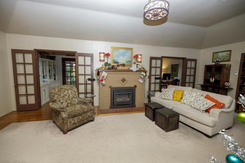 1015 Coldwell Ave, Modesto, CA 95350 photo 12